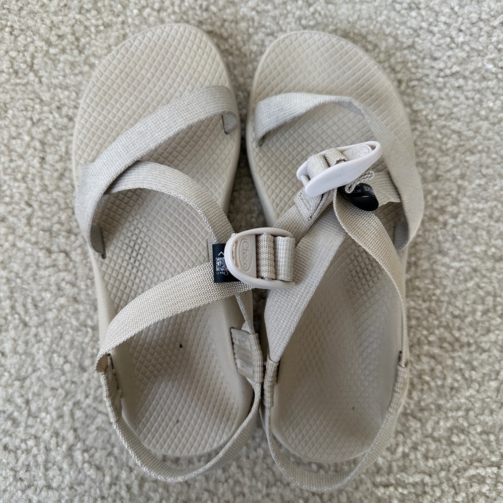 Chacos Woman Z/1 Classic Sandals size 8